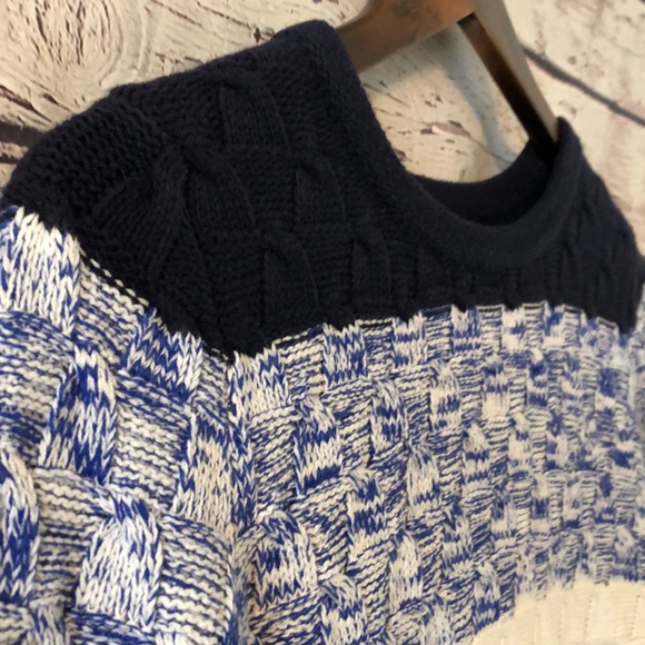 New Old Navy Women's Knit Sweater - Picture 3 of 9